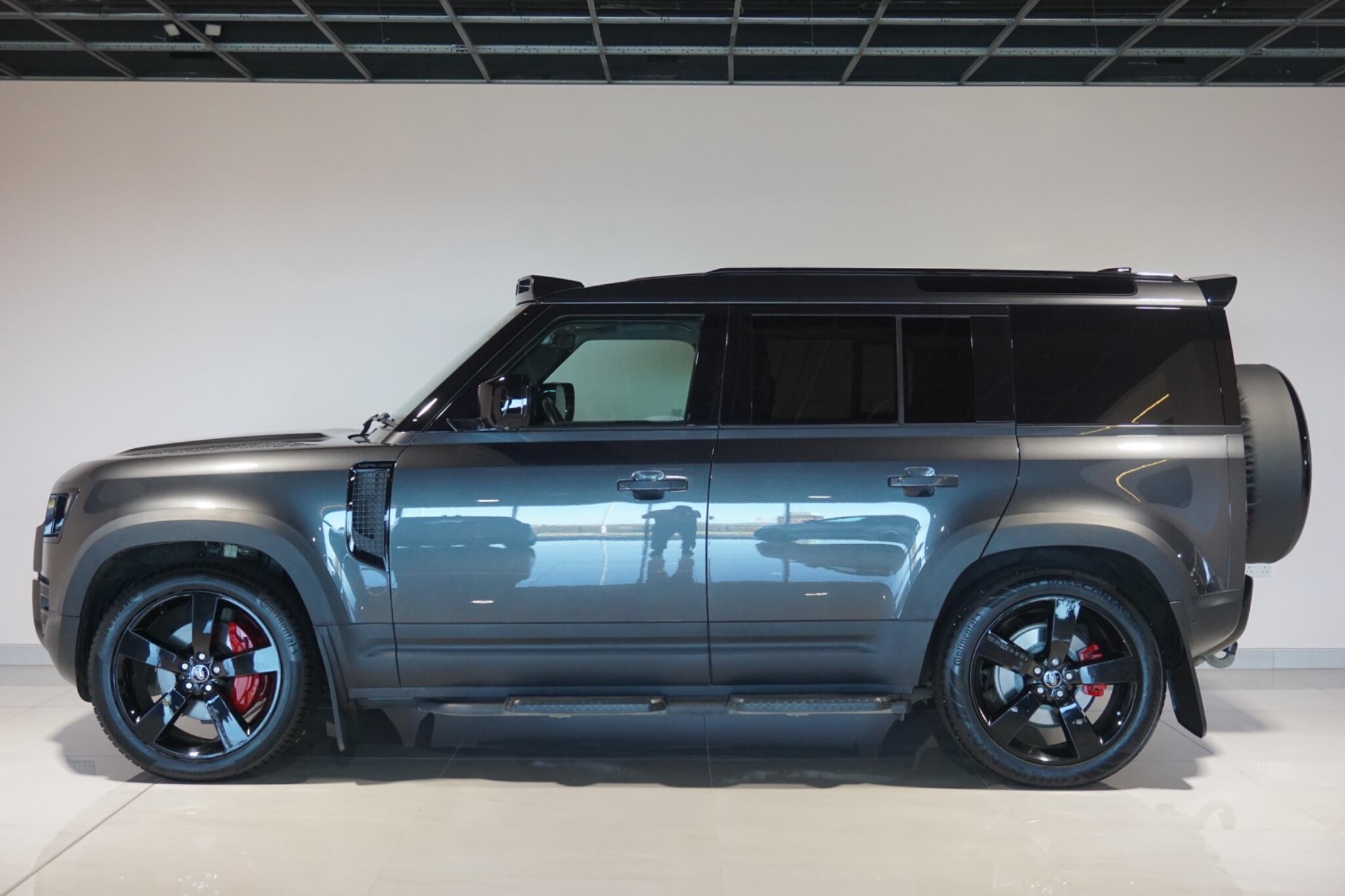 Land Rover Defender 110 3.0 D300 MHEV HSE Hard Top SUV 5dr Diesel Auto 4WD MWB Euro 6 (s/s) (300 ps)